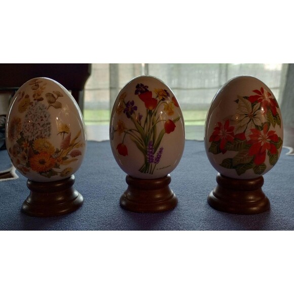 Vintage Avon Porcelain Eggs | Spring Autum Winter Original Box | Set of Three - Picture 1 of 4